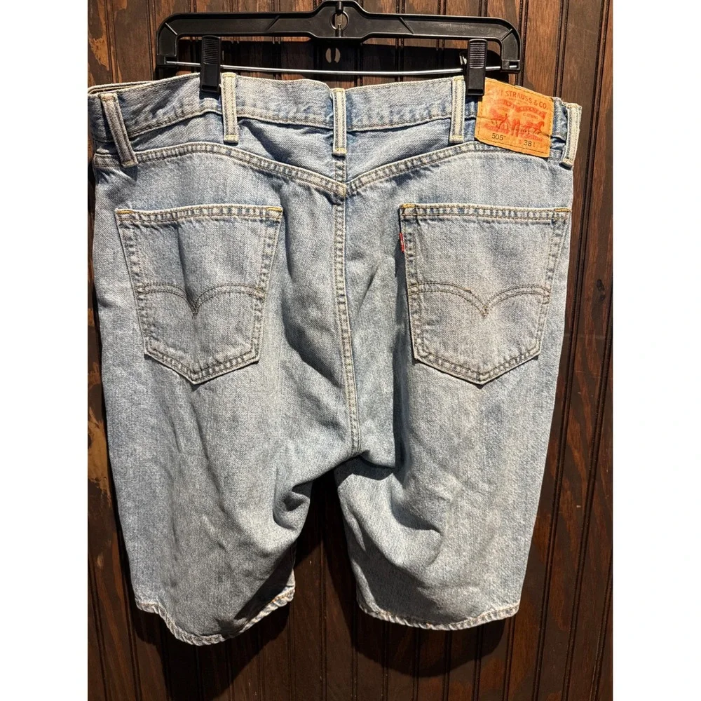 Levi Strauss & Co Mens Denim Shorts Light Wash Relaxed Fit Blue 40W 10L